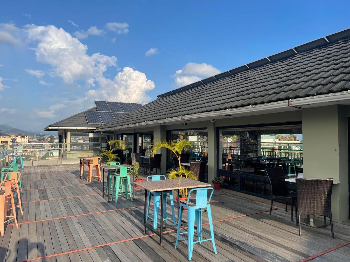 博卡拉萨洛瓦瑞颐大酒店 外观 照片