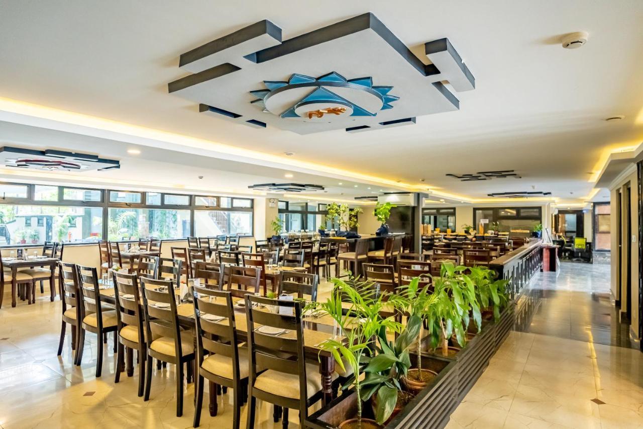 博卡拉萨洛瓦瑞颐大酒店 外观 照片